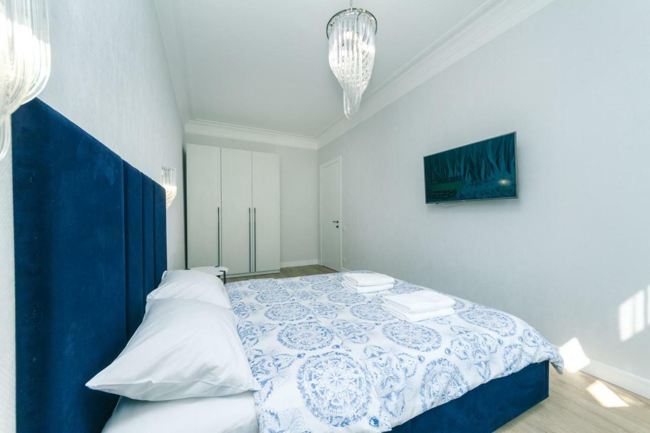 Lux , Two Bedrums Kiev Bagian luar foto